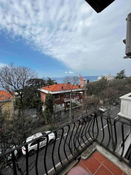 Apartment Alessio - Sea View Fiume Esterno foto